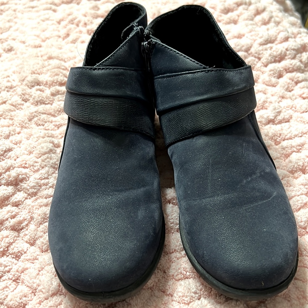Clark navy booties size 8